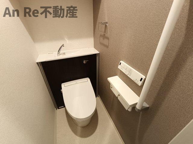 トイレ　別部屋イメージ写真