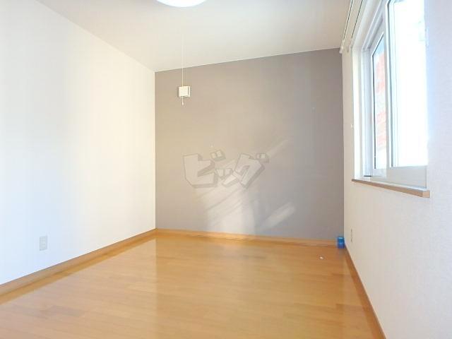 その他部屋・スペース　壁面が多く家具の配置がしやすいです♪