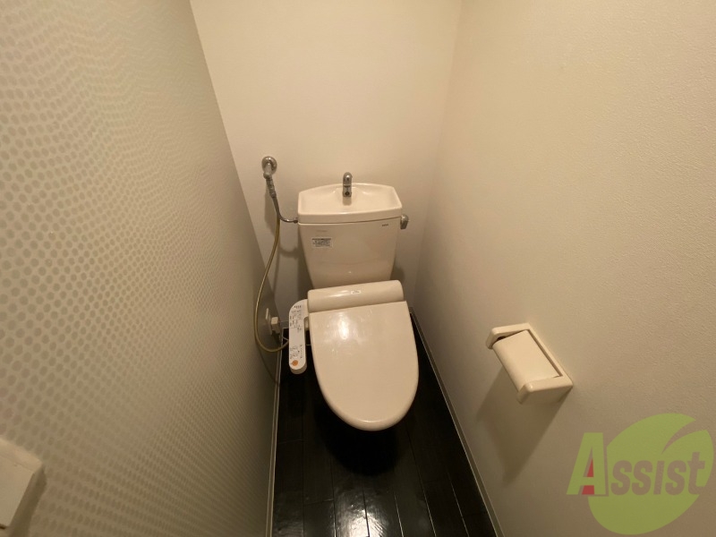 トイレ　こちらはトイレです。清潔感があり、安心して使用できます。
