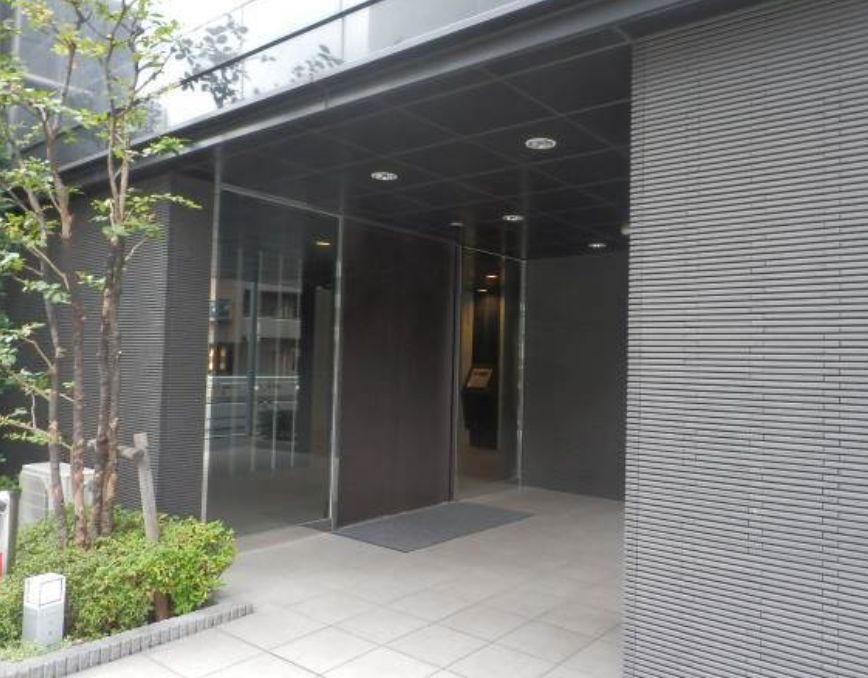 エントランス　清潔なエントランスです