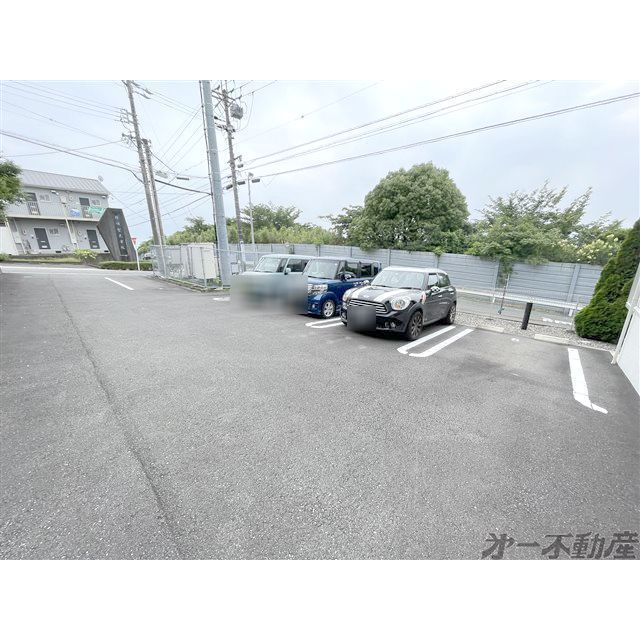駐車場　駐車場