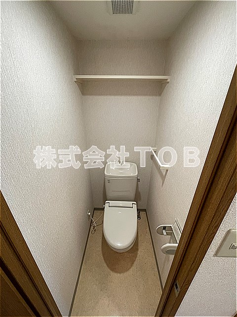 トイレ　※クリーニング中の写真※※同間取り別号室写真です