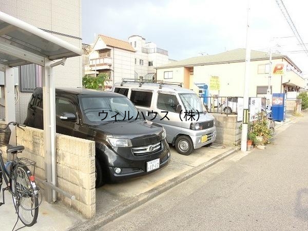 駐車場　敷地内駐車場！