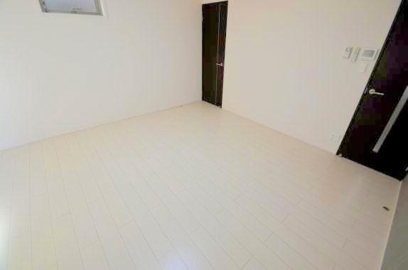 その他部屋・スペース　落ち着いた雰囲気のこのお部屋でゆっくりお休みください。