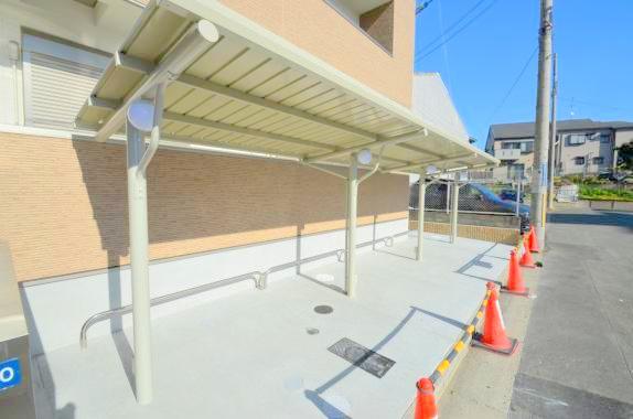 駐車場　あなたの大事な自転車も安心してとめることができますね。