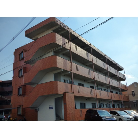 建物外観　現状優先