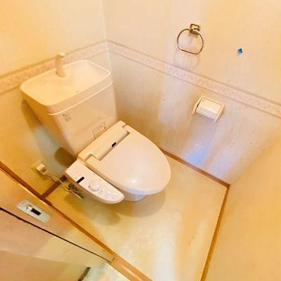 トイレ　※写真は別号室のものですので現状優先とさせていただきます
