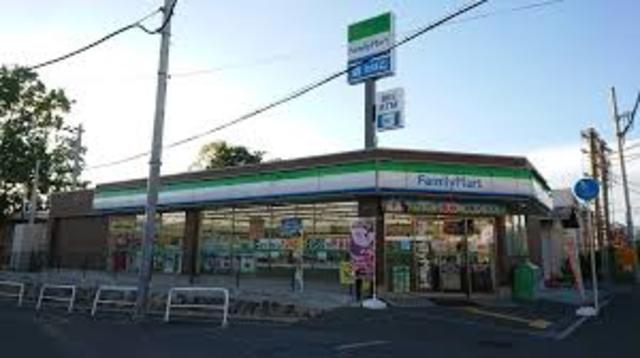 コンビニ　ファミリーマートJR四条畷駅西口店（コンビニ）まで781m