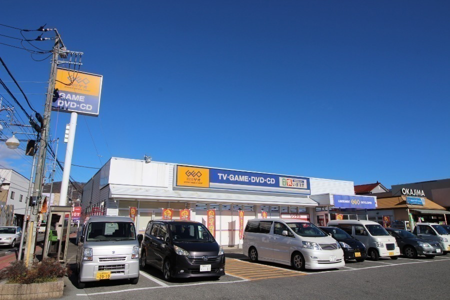 レンタルビデオ　ゲオ敷島店（レンタルビデオ）まで935m