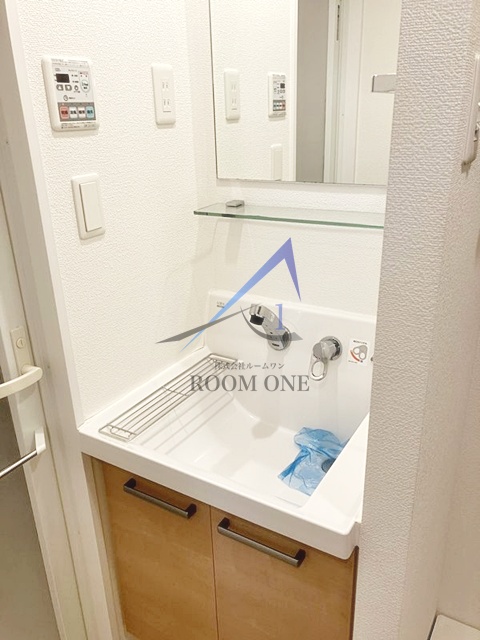 洗面設備　独立洗面台です。