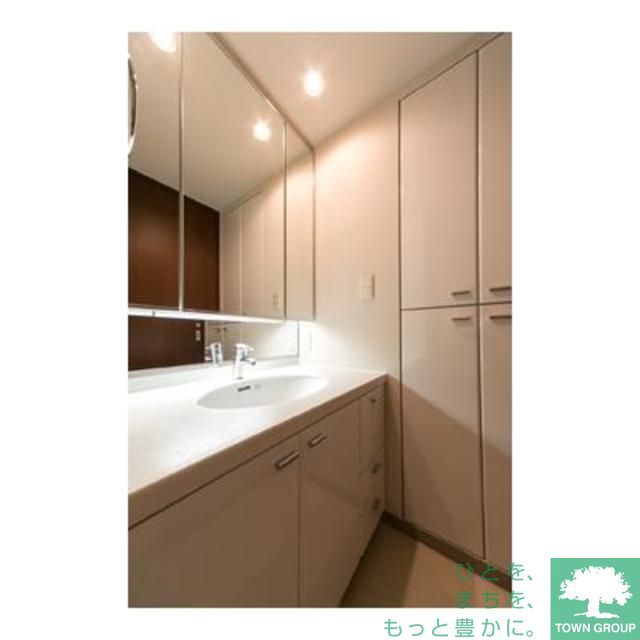 洗面設備　※写真は同タイプ住戸です。