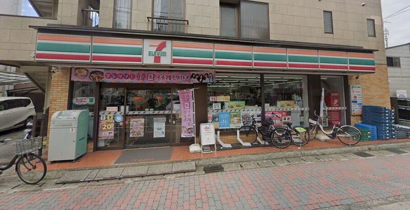 コンビニ　セブンイレブン花園店（コンビニ）まで746m