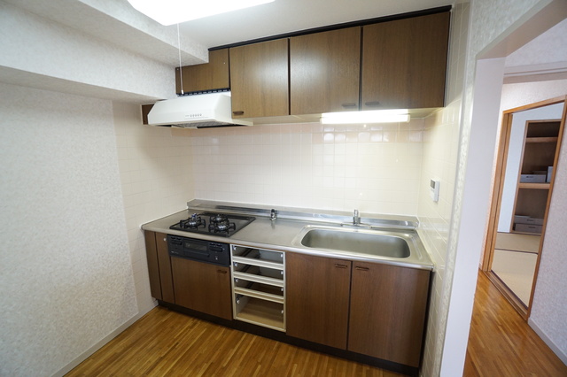 キッチン　他のお部屋の参考写真です。準備中。。