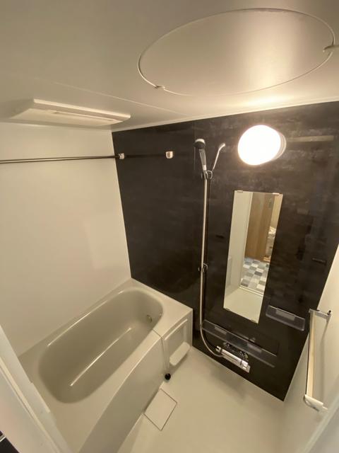 バス・シャワールーム　※同じタイプの別部屋※