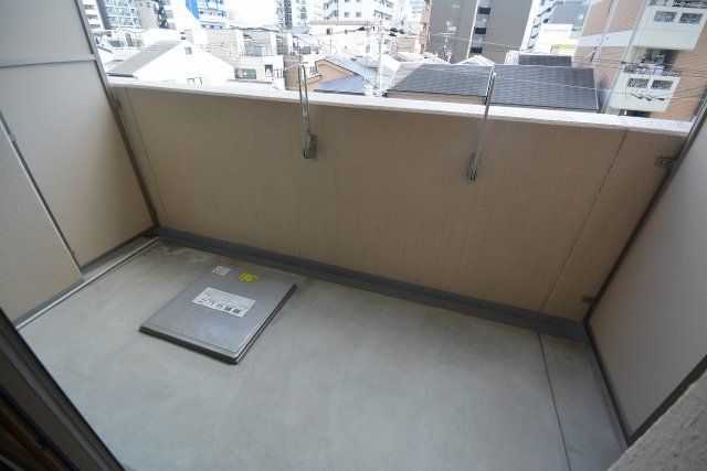 バルコニー　バルコニーからの眺めを楽しみながら食事をしませんか