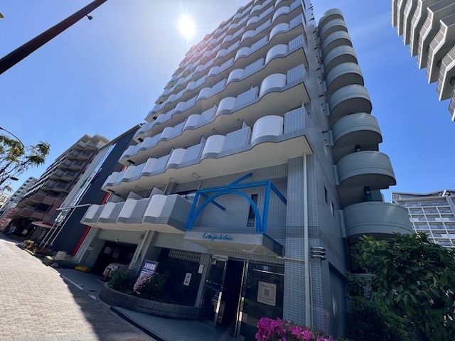 建物外観　外観は落ち着いています