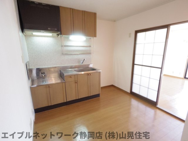 居室・リビング　居間です