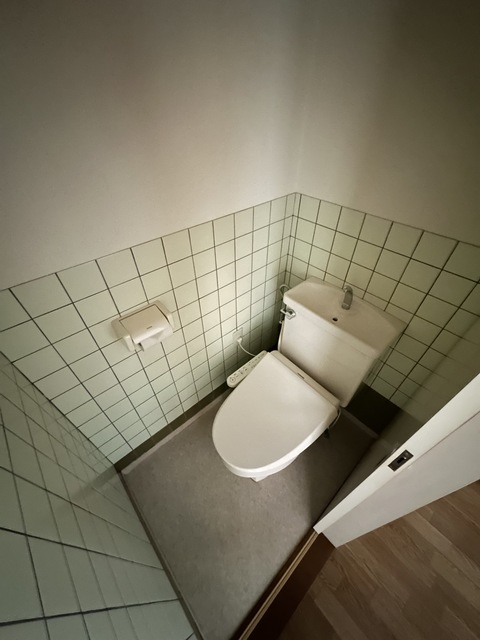 トイレ　別部屋参考写真です