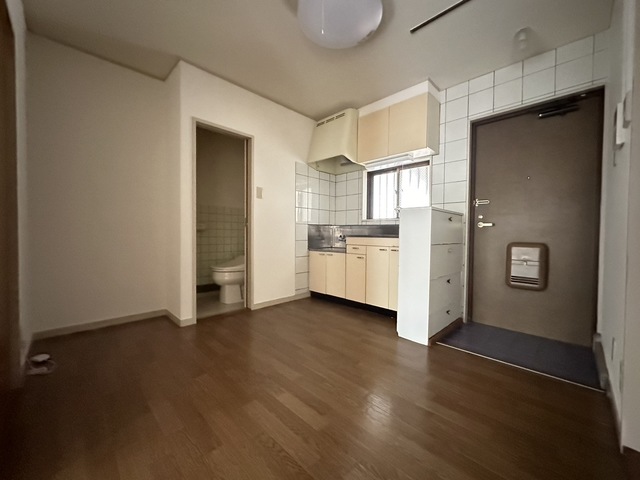 居室・リビング　別部屋参考写真です
