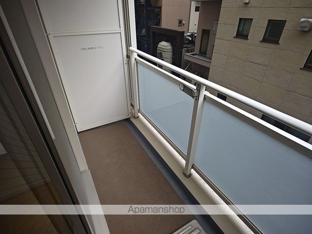 都営大江戸線 麻布十番駅 徒歩2分 9階建 築22年の内装写真