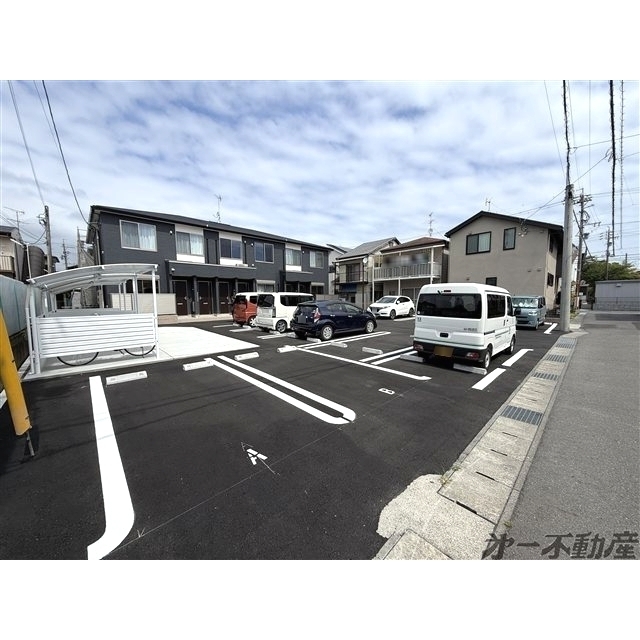 駐車場　駐車場