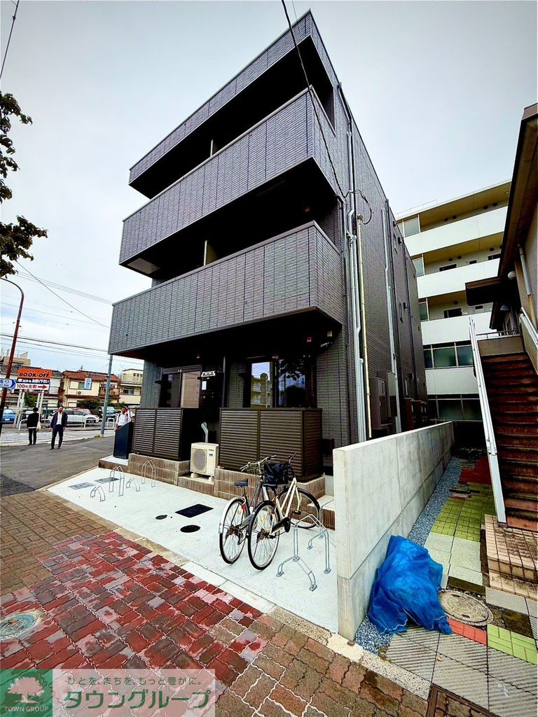 建物外観　エントランス