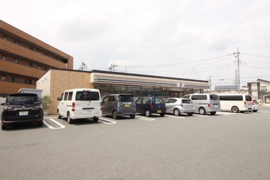 コンビニ　セフ?ンイレフ?ン国母工業団地店（コンビニ）まで429m
