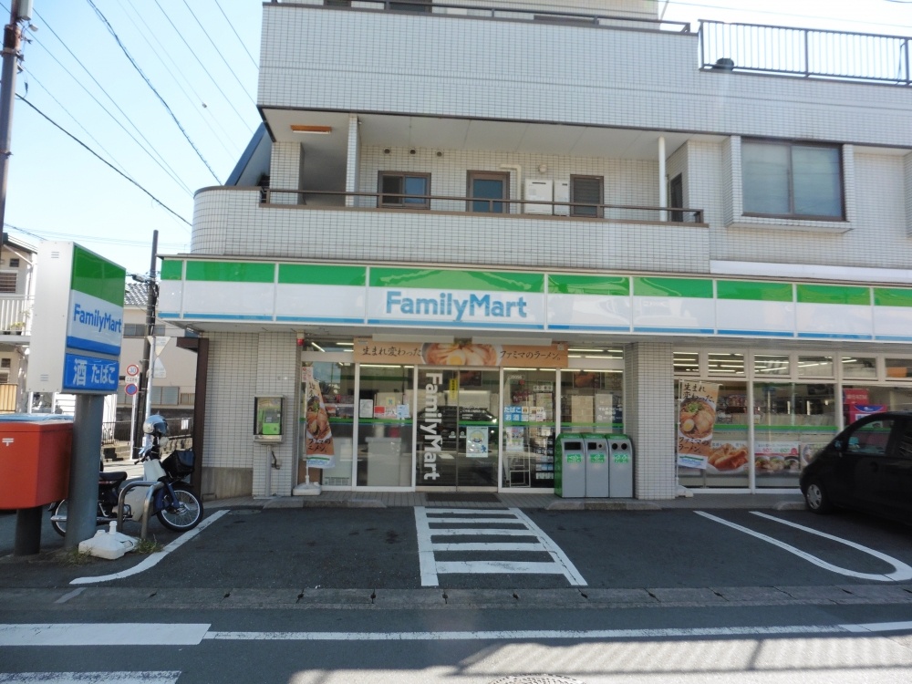 コンビニ　ファミリーマート三河屋上鶴間店（コンビニ）まで805m
