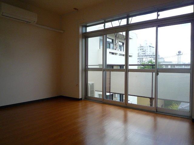 菊水荘の居間写真