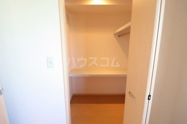 リビングタウン上野台Dの内装写真