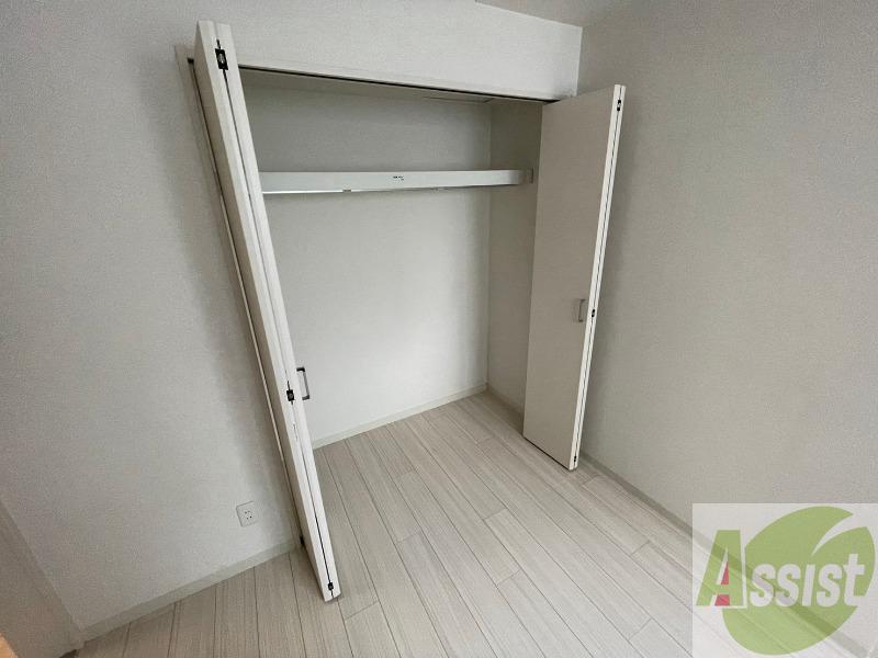 収納　寝室の収納です。部屋がすっきり片付きます。