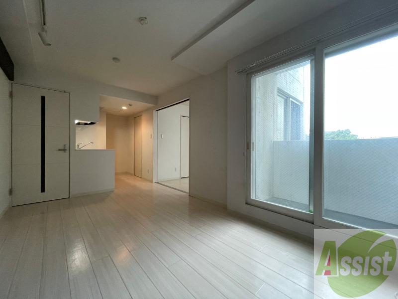 居室・リビング　広くてキレイなお部屋が広がっていて、充実した生活が送れそう。