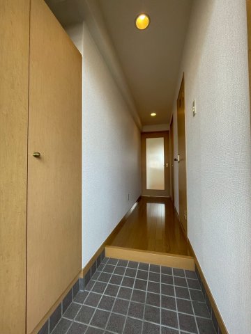 西鉄天神大牟田線 大橋駅 徒歩7分 8階建 築26年の玄関写真