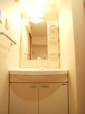 地下鉄箱崎線 呉服町駅 徒歩7分 14階建 築21年の内装写真