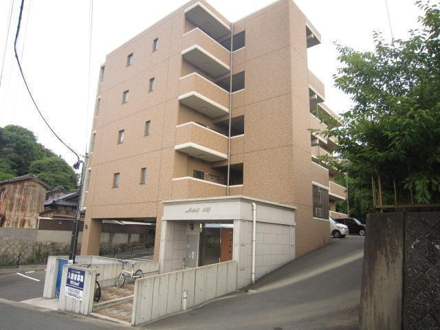 ミッドヒル本城の外観写真
