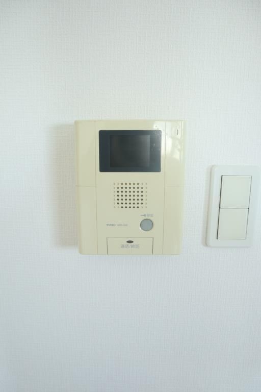 セキュリティ　TVモニター付きインターホン