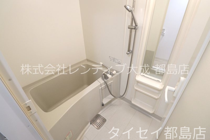 ＪＲ東西線 大阪城北詰駅 徒歩3分 10階建 築18年の風呂写真