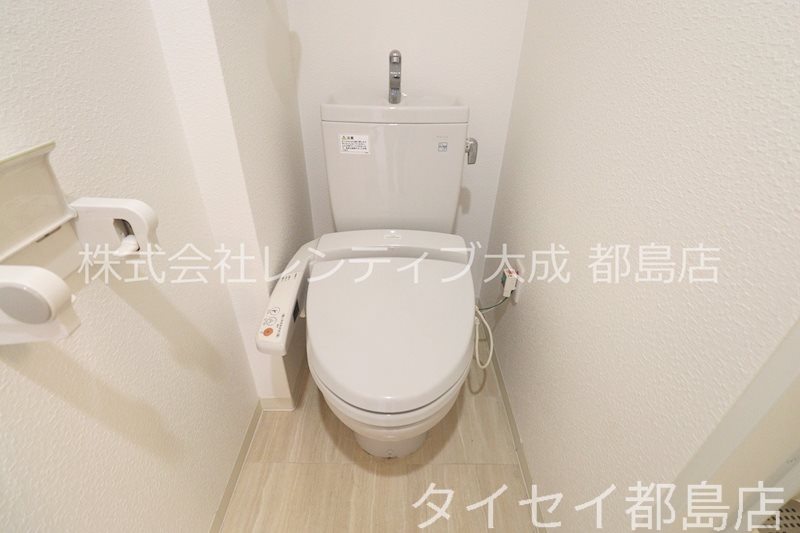 ＪＲ東西線 大阪城北詰駅 徒歩3分 10階建 築18年のトイレ写真