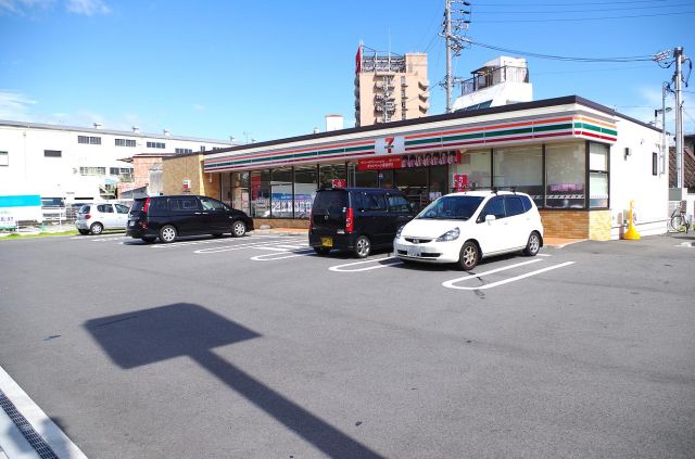 その他　セブンイレブン（その他）まで320m