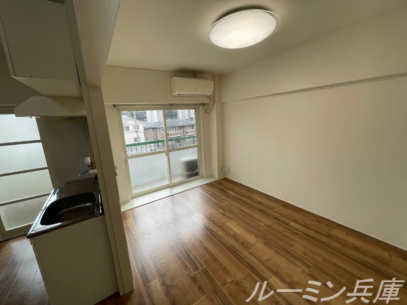緑マンションの居間写真
