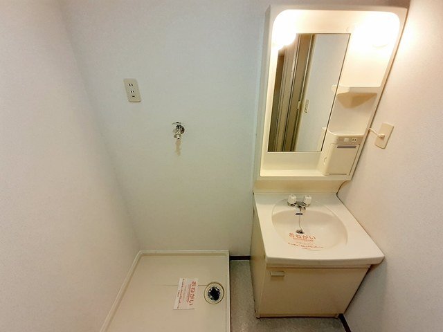 洗面設備　使いやすい洗面所です