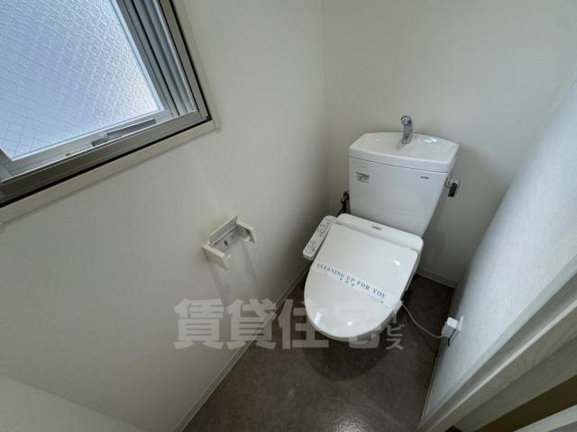 広島電鉄皆実線 比治山下駅 徒歩8分 15階建 築8年のトイレ写真