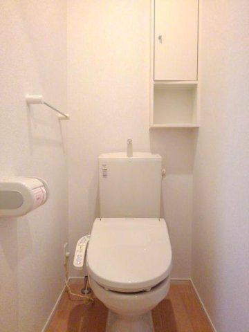 トイレ　落ち着いたトイレです