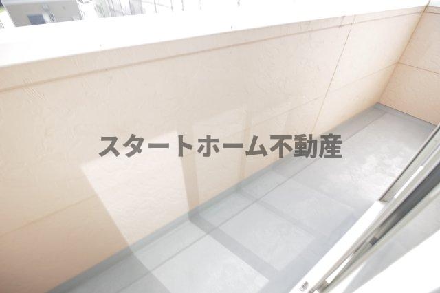 バルコニー　陽当たり良好なバルコニーです