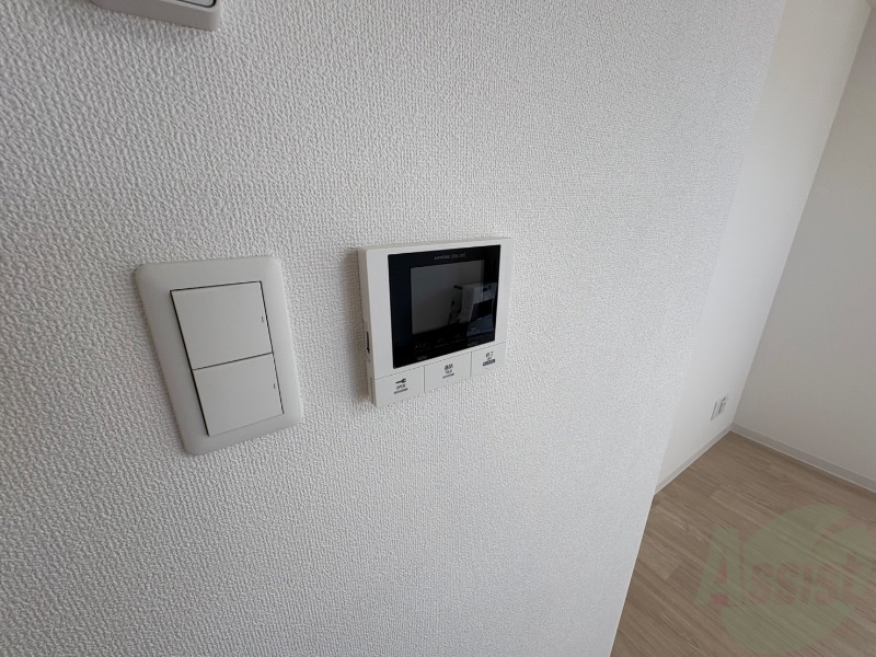 セキュリティ　ＴＶモニター付インターホンです。来客者の顔が見えるので安心！