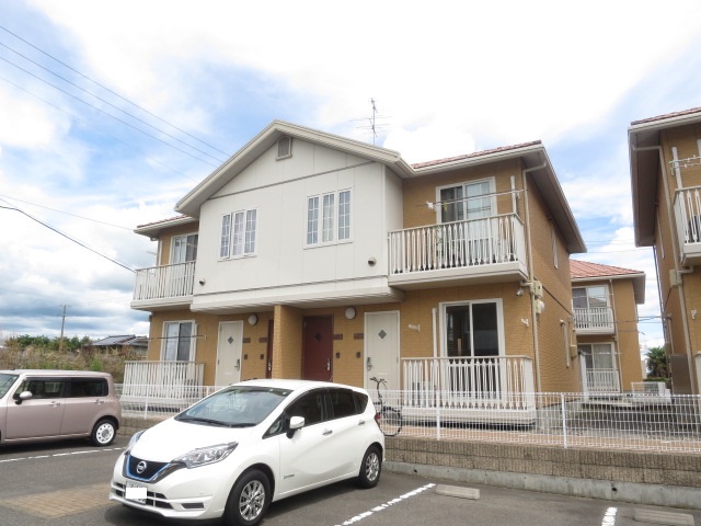 郡山市日和田町のアパートの建物外観