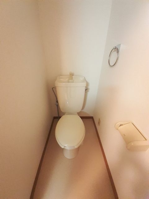 【新潟市西区ときめき西のアパートのトイレ】