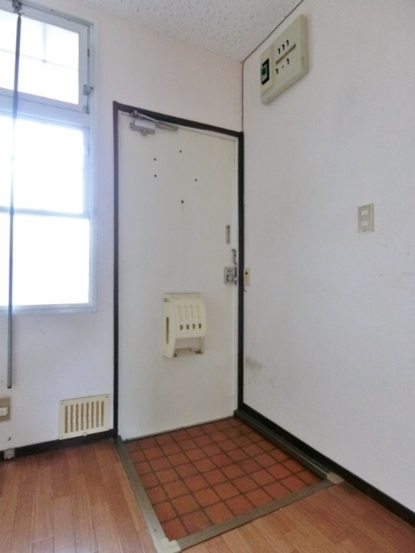 玄関　図面と現状に相違がある場合には現状を優先