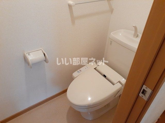 【ラフレシールＢのトイレ】