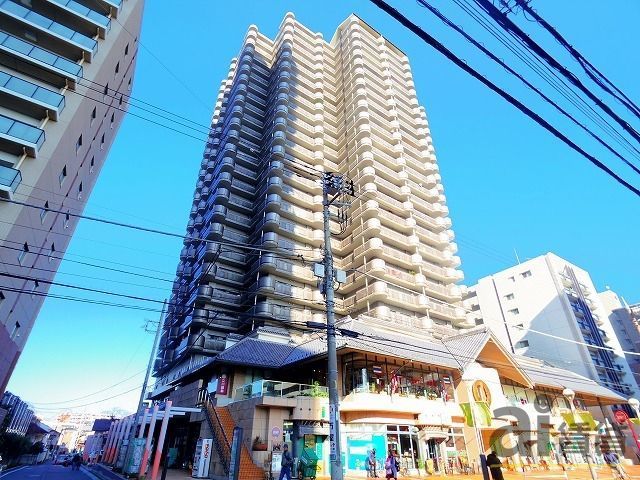 コンセールタワー所沢の建物外観